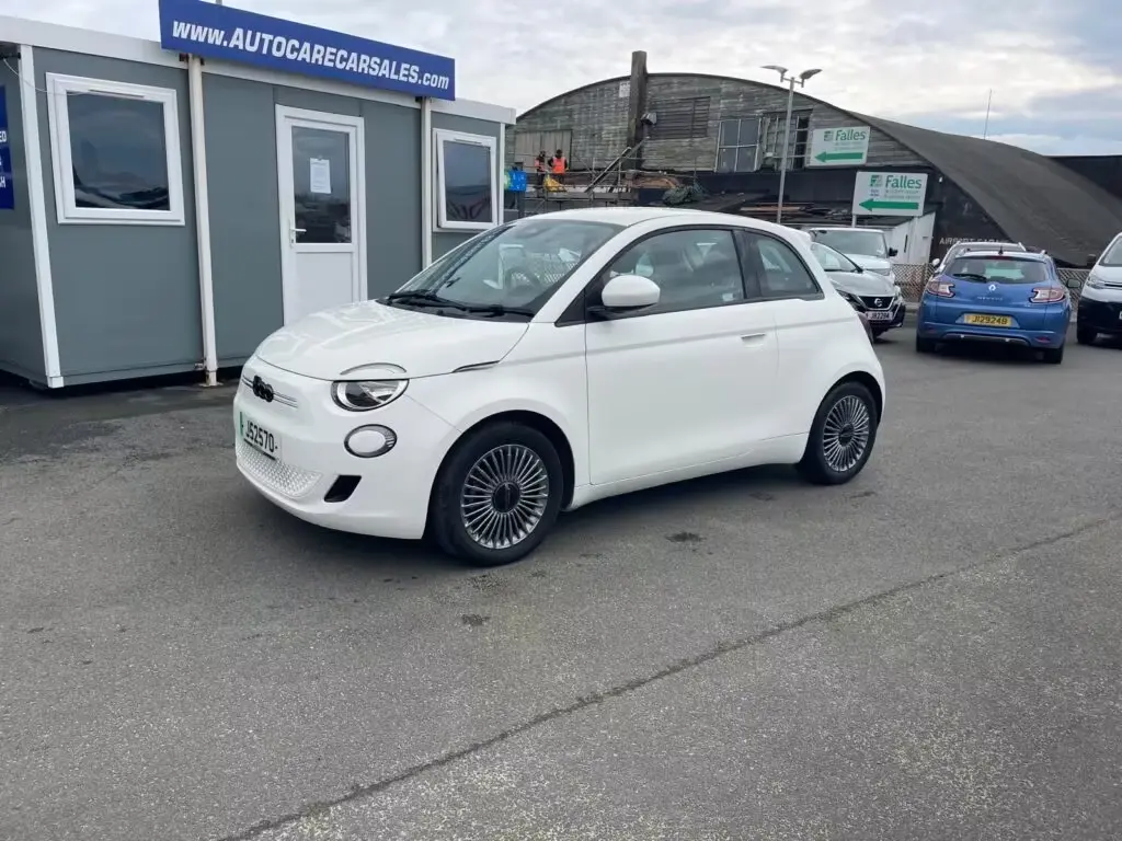 Fiat 500E