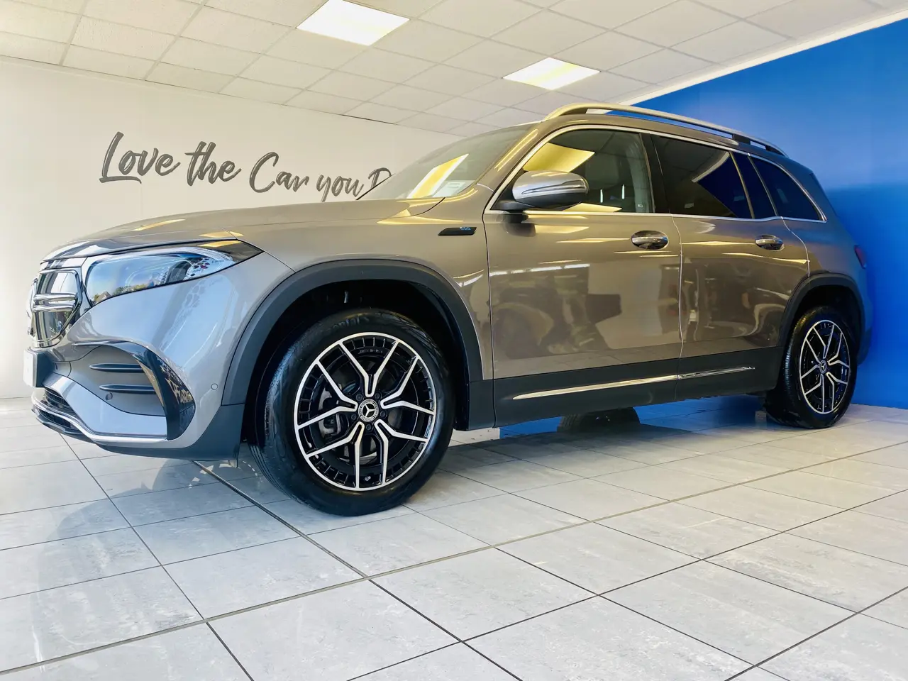 Mercedes-Benz EQB