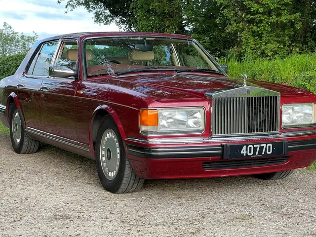 Rolls-Royce Silver Spirit
