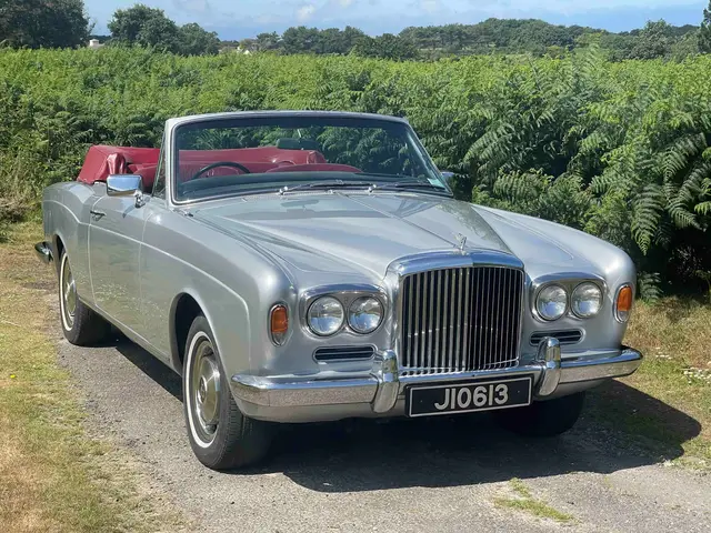 Bentley Corniche