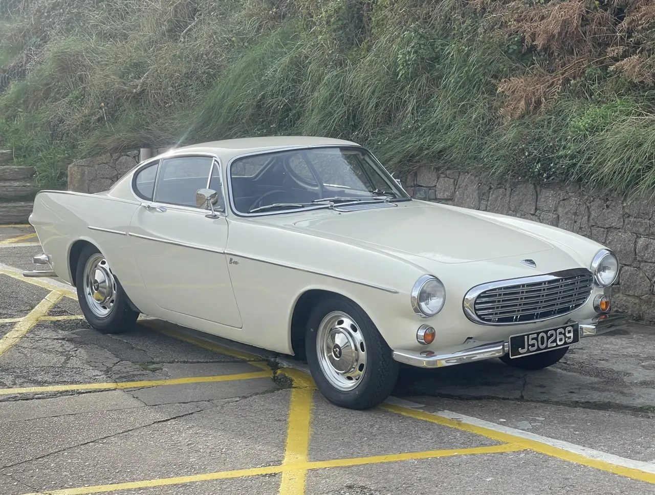 Volvo P1800S
