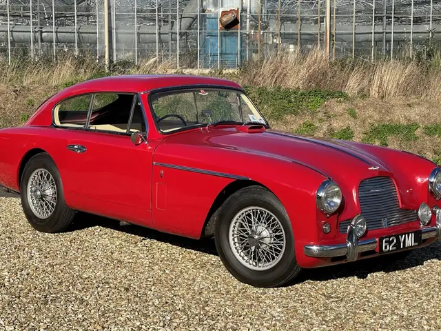 Aston Martin DB2/4